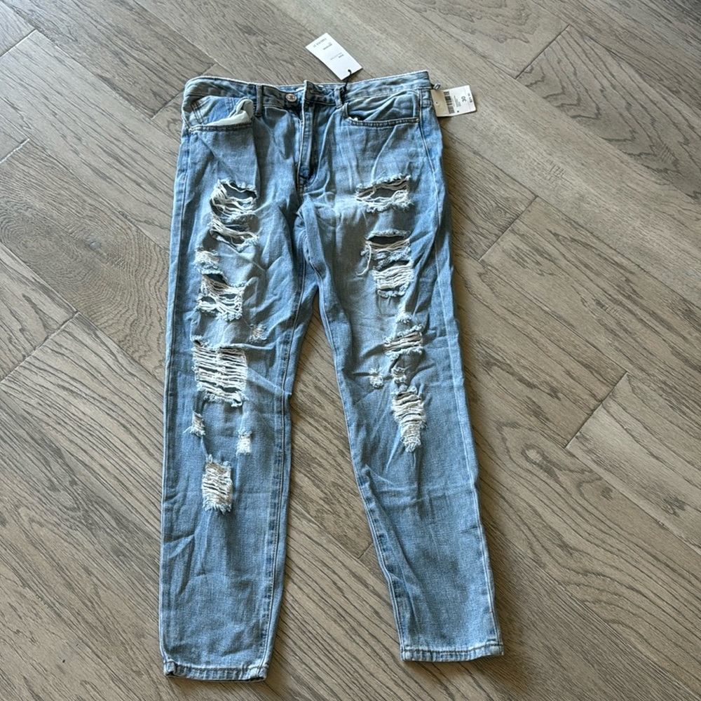 Forever 21 boyfriend fit ripped jeans